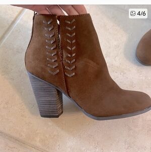 Carlos by Carlos Santana Boots Womens 9 M Haley Ankle Bootie Brown Fabric Heels